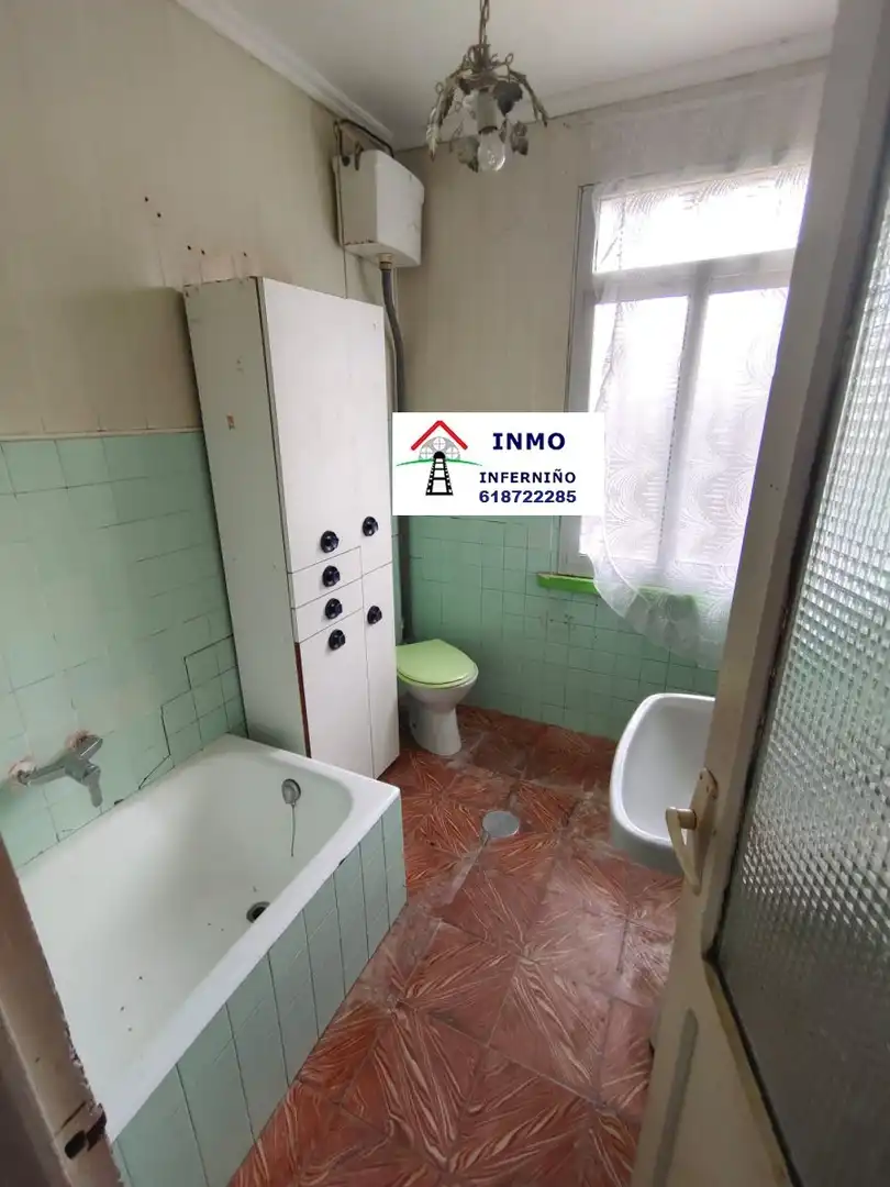 Baño de Casa o chalet en venta en Ferrol con Calefacción y Trastero