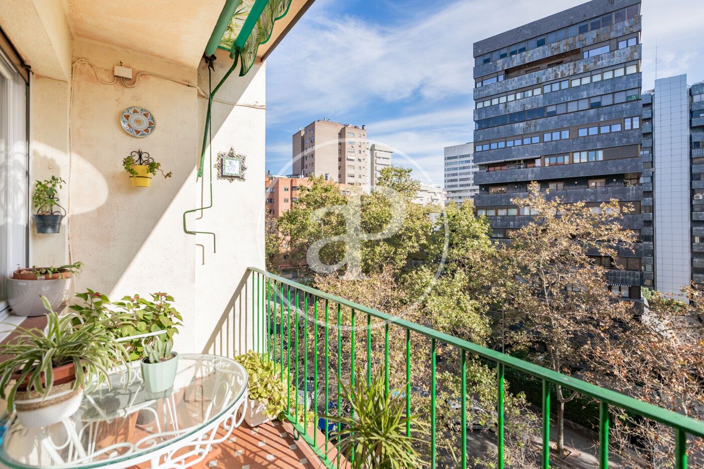 Vista exterior de Pis en venda en  Madrid Capital amb Calefacció i Terrassa