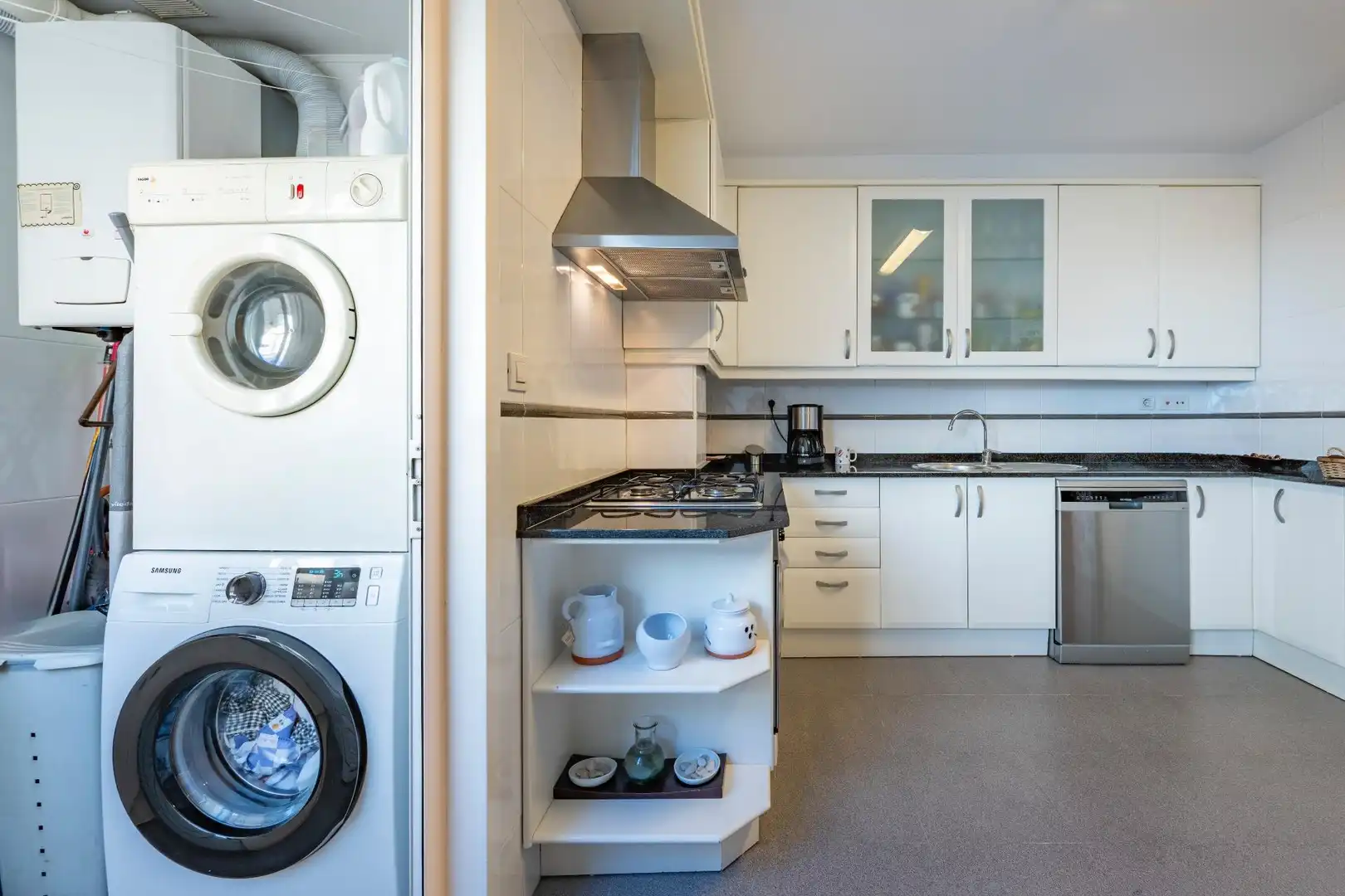 Küche von Maisonette zum Verkauf in A Coruña Capital  mit Heizung und Abstellraum