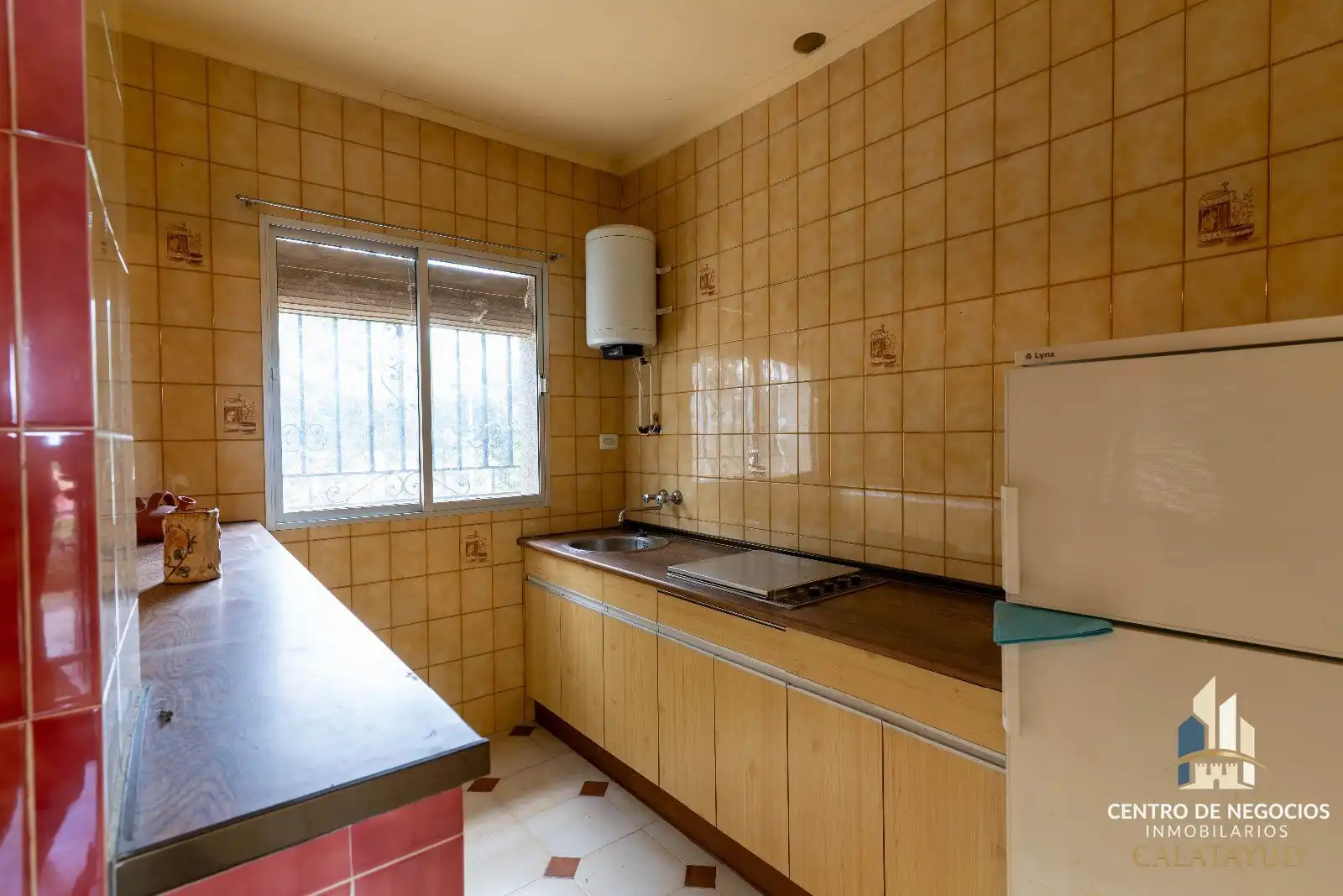 Cuina de Casa o xalet en venda en Calatayud amb Calefacció i Piscina