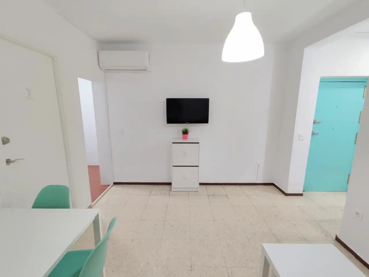Sala d'estar de Pis en venda en Granada amb Moblat