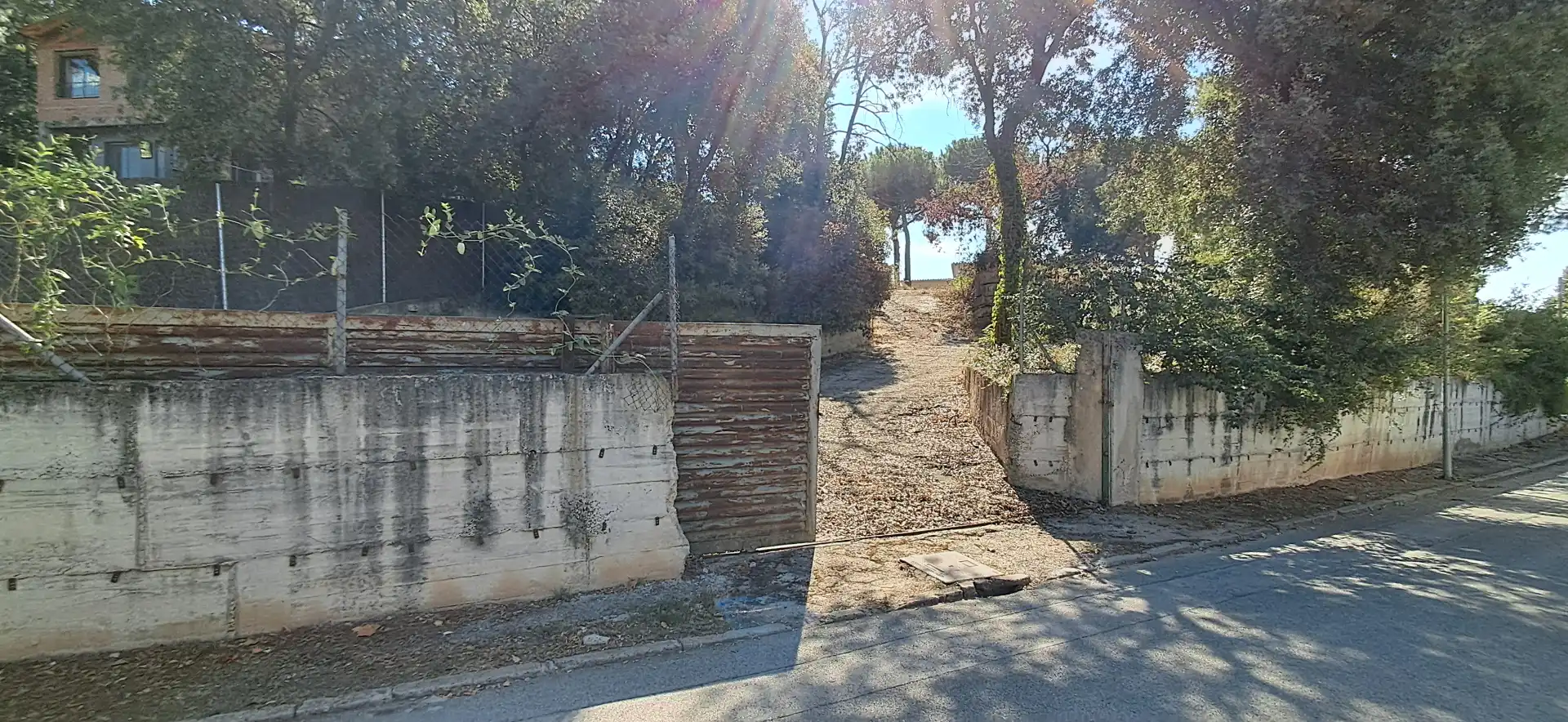 Residential land for sale in Carrer Montnegre 1, imagen 2