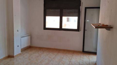 Foto 2 de Piso en venta en C/ Avenida Ernest Lluch, Alcarràs, Lleida