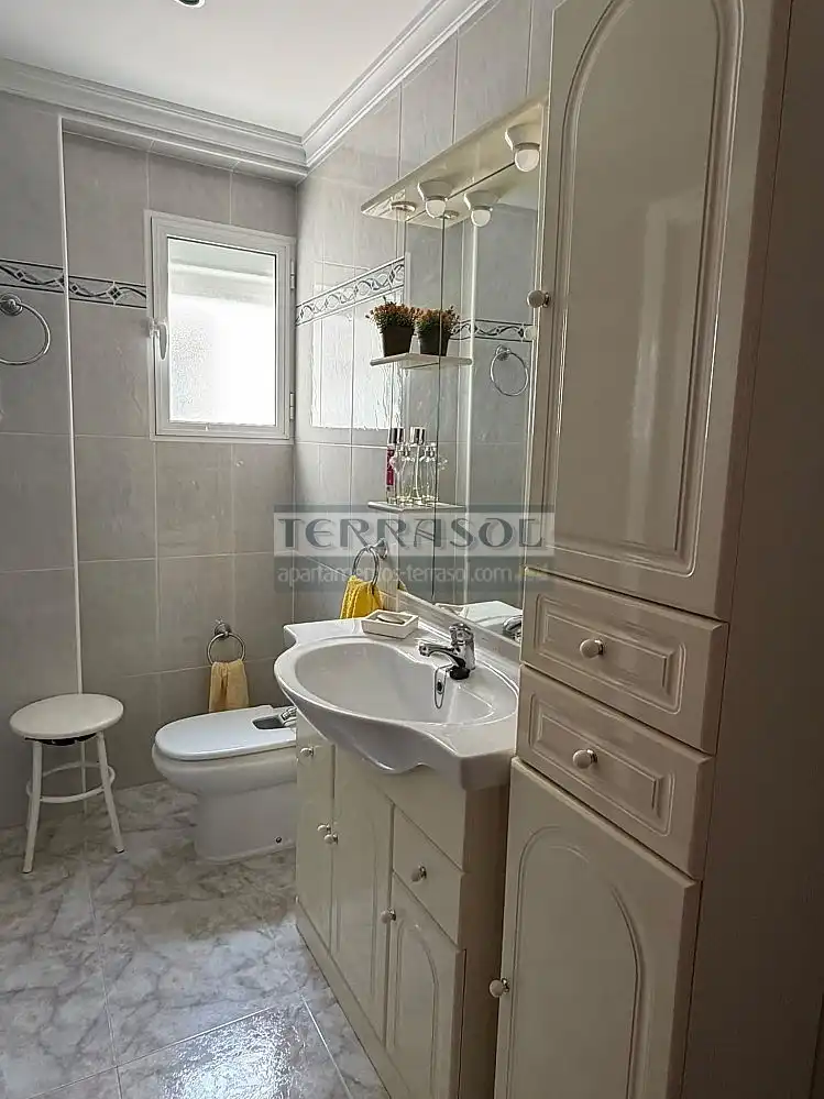 Badezimmer von Wohnungen zum Verkauf in Vélez-Málaga mit Klimaanlage, Heizung und Terrasse