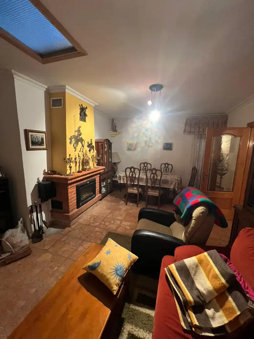 Sala de estar de Casa o chalet en venta en El Picazo   con Terraza, Amueblado y Balcón