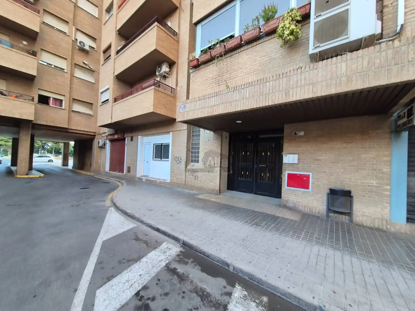 Vista exterior de Pis en venda en Xirivella amb Aire condicionat, Calefacció i Moblat