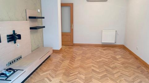 Foto 3 de Piso de alquiler en Calle del Valle del Silencio, Valdezarza,  Madrid Capital