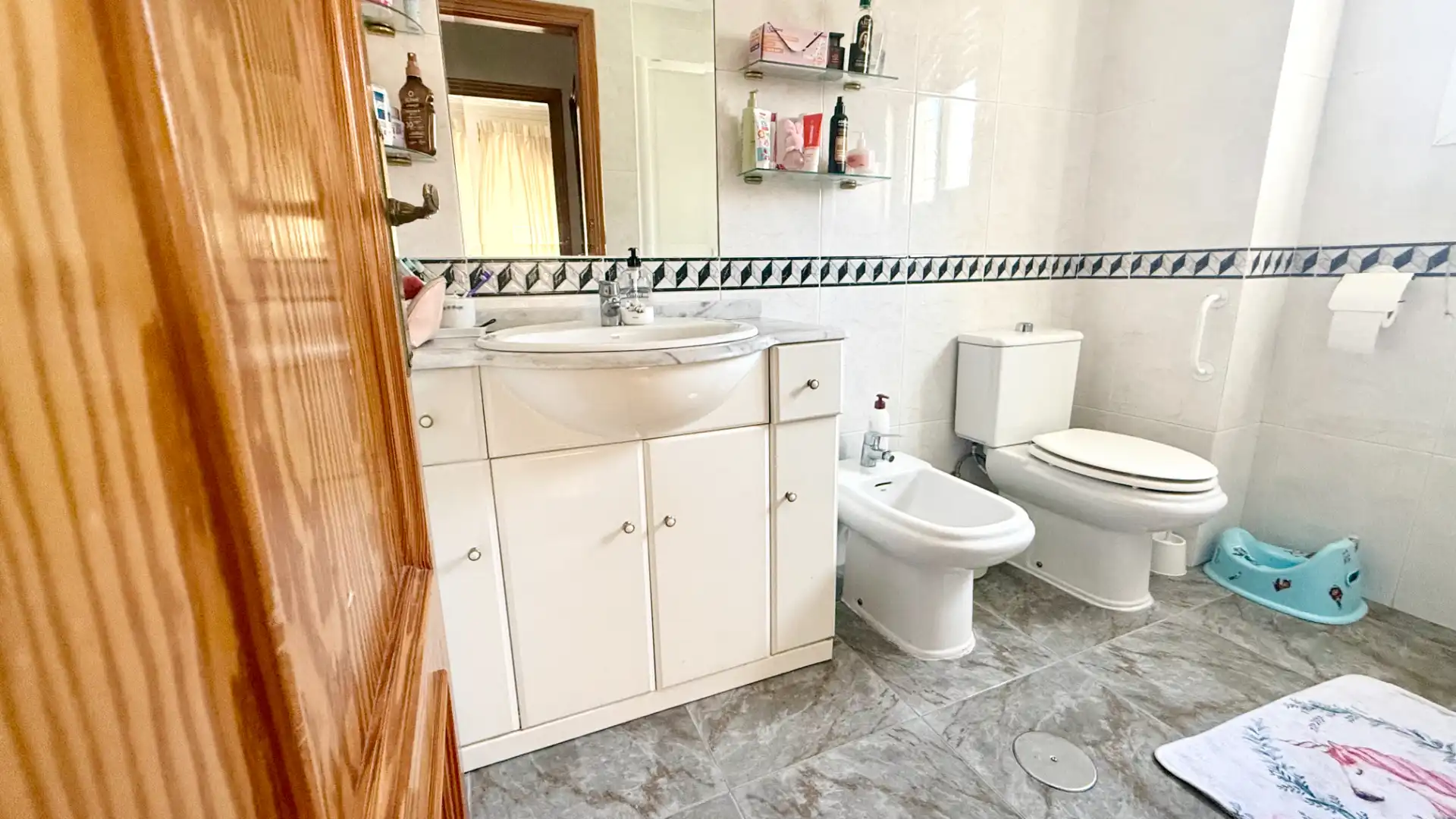 Bathroom of Detached homes for sale in Roquetas de Mar  with Furnished