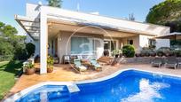 Swimming pool of House or chalet for sale in Cerdanyola del Vallès  with Air Conditioner, Heating and Private garden