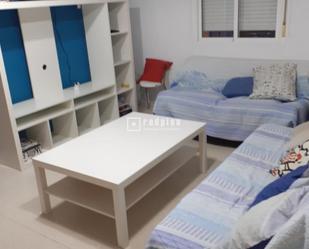 Sala d'estar de Pis de lloguer en  Sevilla Capital amb Aire condicionat