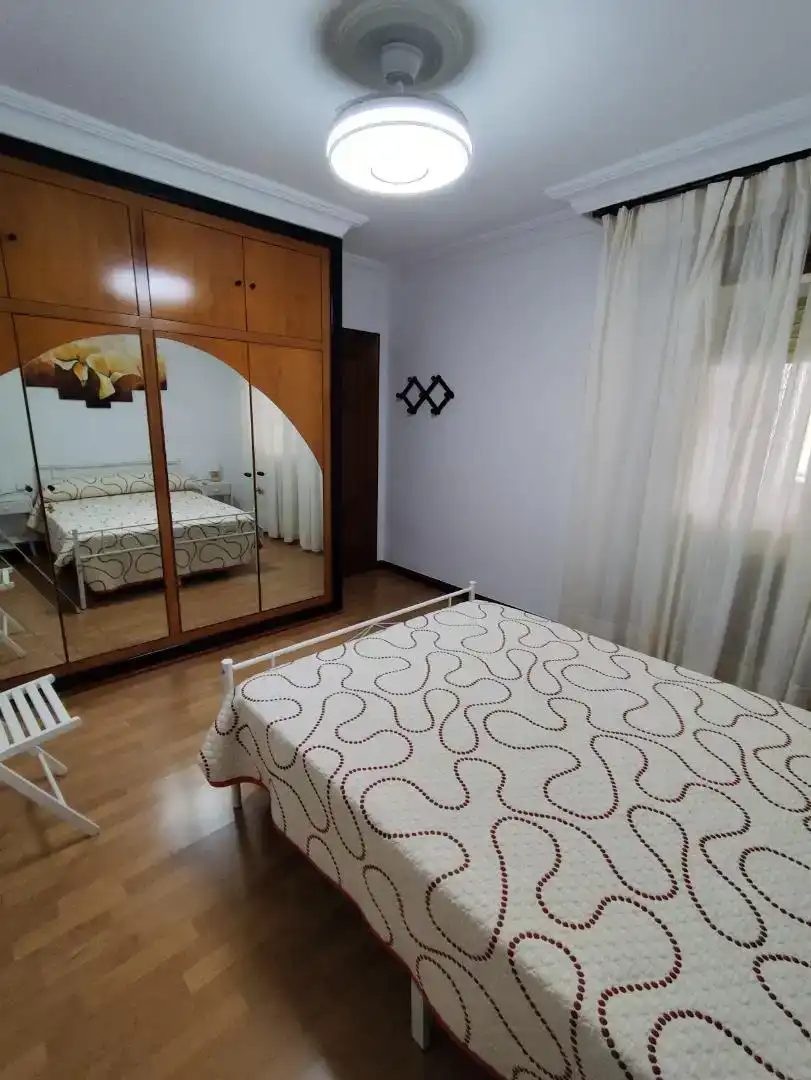 Schlafzimmer von Wohnung zur Miete in Puertollano mit Klimaanlage und Balkon