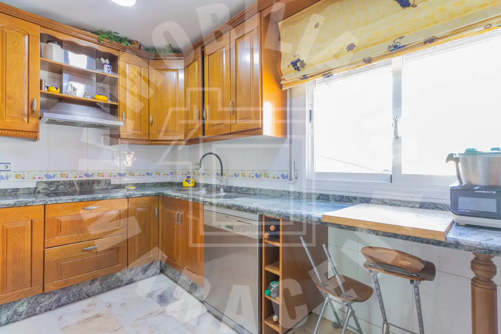 Cocina de Dúplex en venta en Maracena con Aire acondicionado, Terraza y Horno