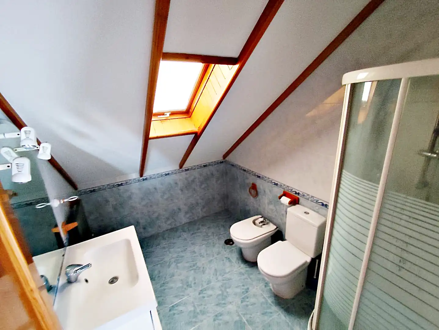 Badezimmer von Haus oder Chalet zum Verkauf in Cártama mit Klimaanlage, Terrasse und Möbliert