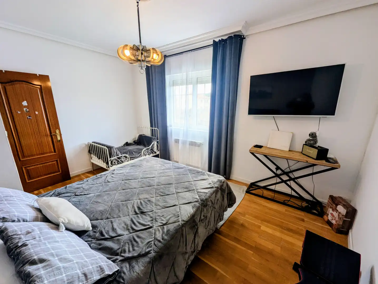 Bedroom of Houses for sale in Villamuriel de Cerrato  with Heating, Furnished and Balcony