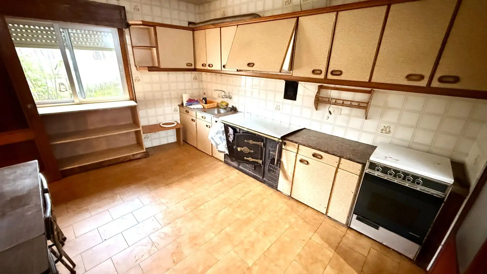 Kitchen of Houses for sale in Rairiz de Veiga  with Furnished and Balcony