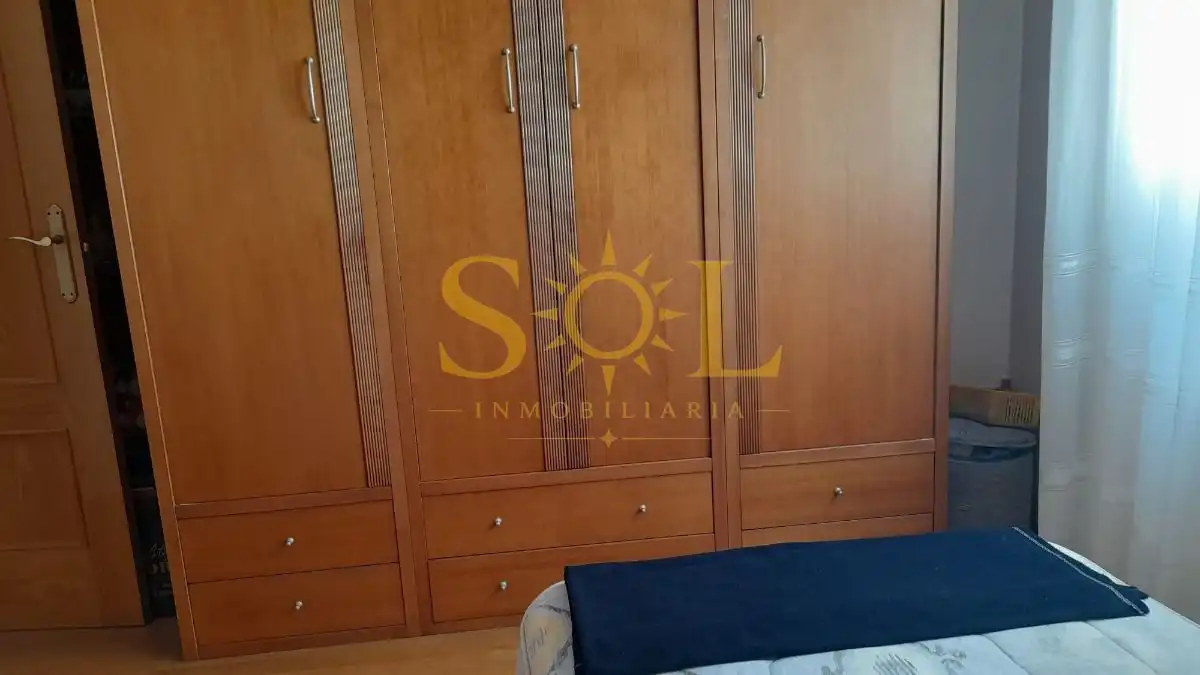 Wohnung zur Miete in Calle León Martín Granizo, La Lastra