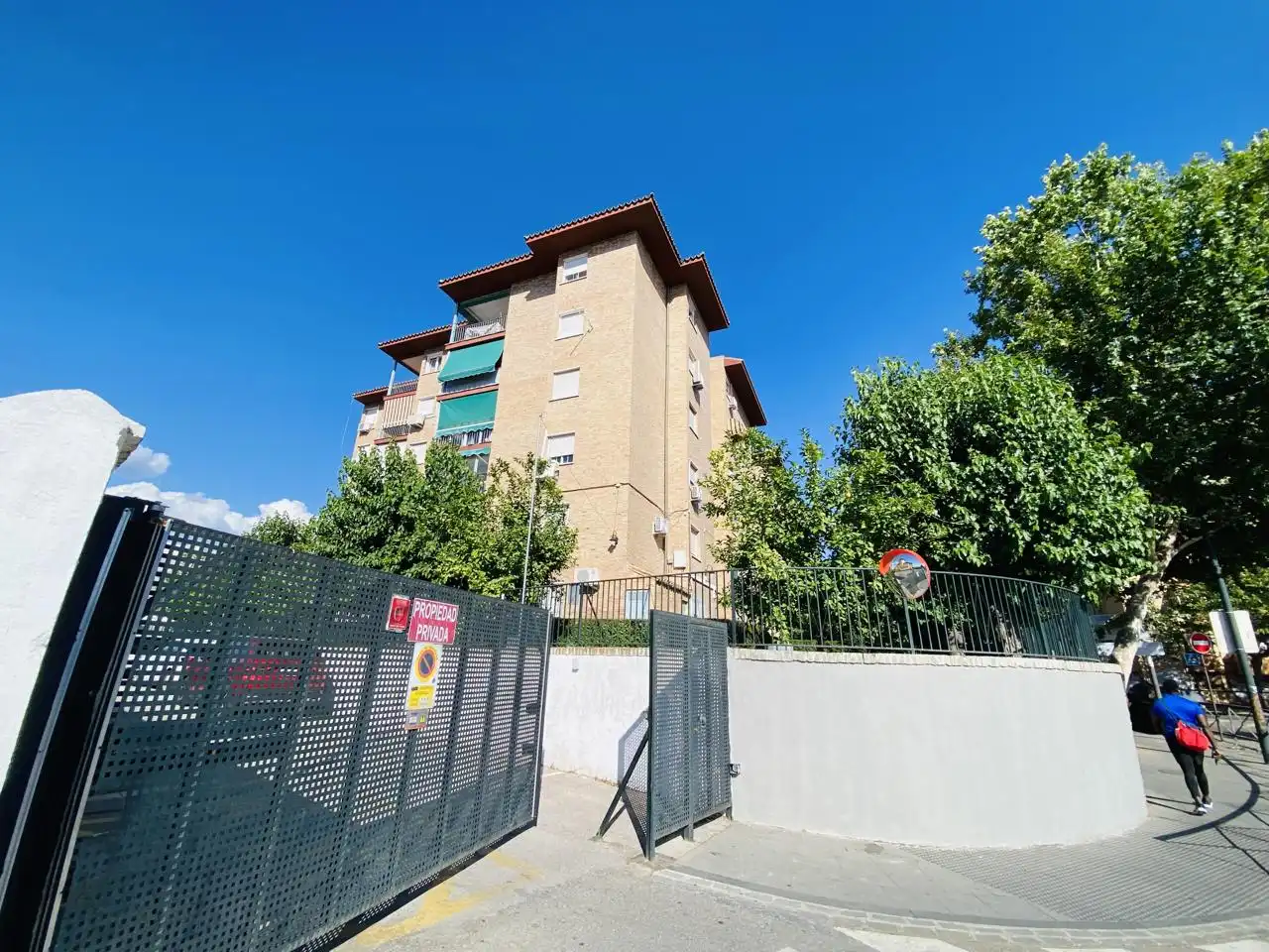 Planta baixa de lloguer a De Las Fuerzas Armadas, La Cruz