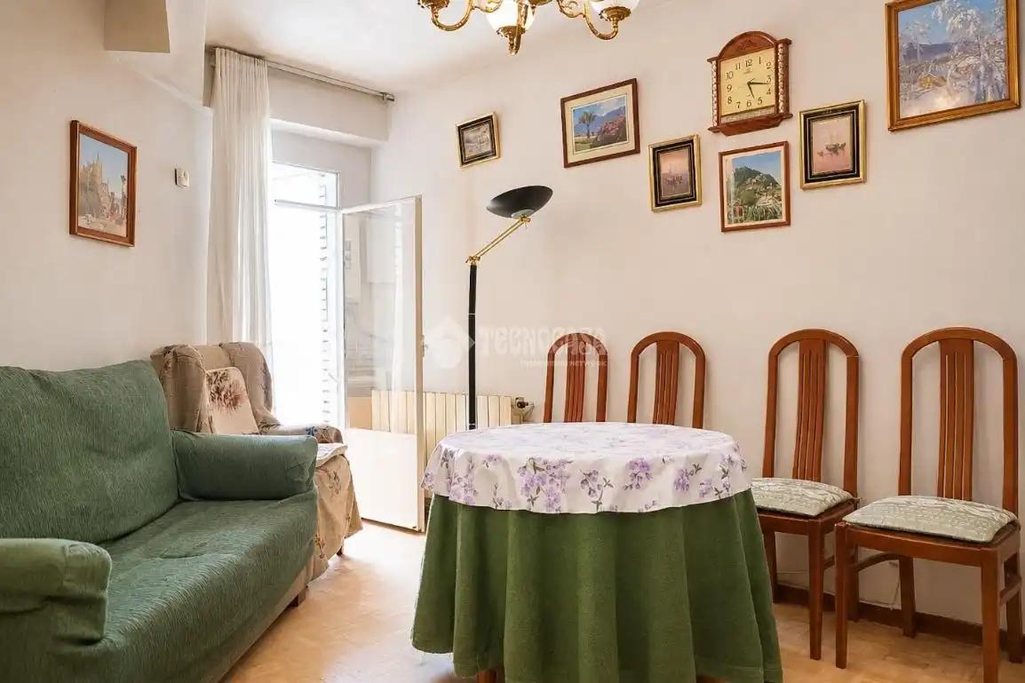 Flat with terrace for sale in Carabanchel