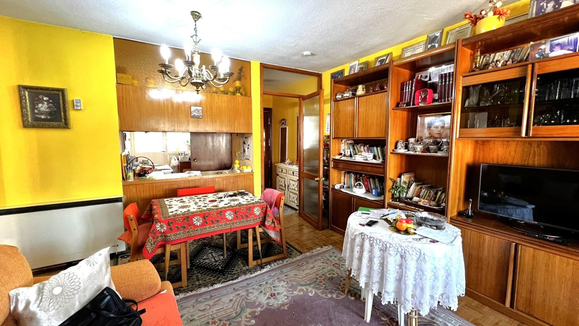 Menjador de Pis en venda en  Madrid Capital amb Calefacció, Jardí privat i Parquet