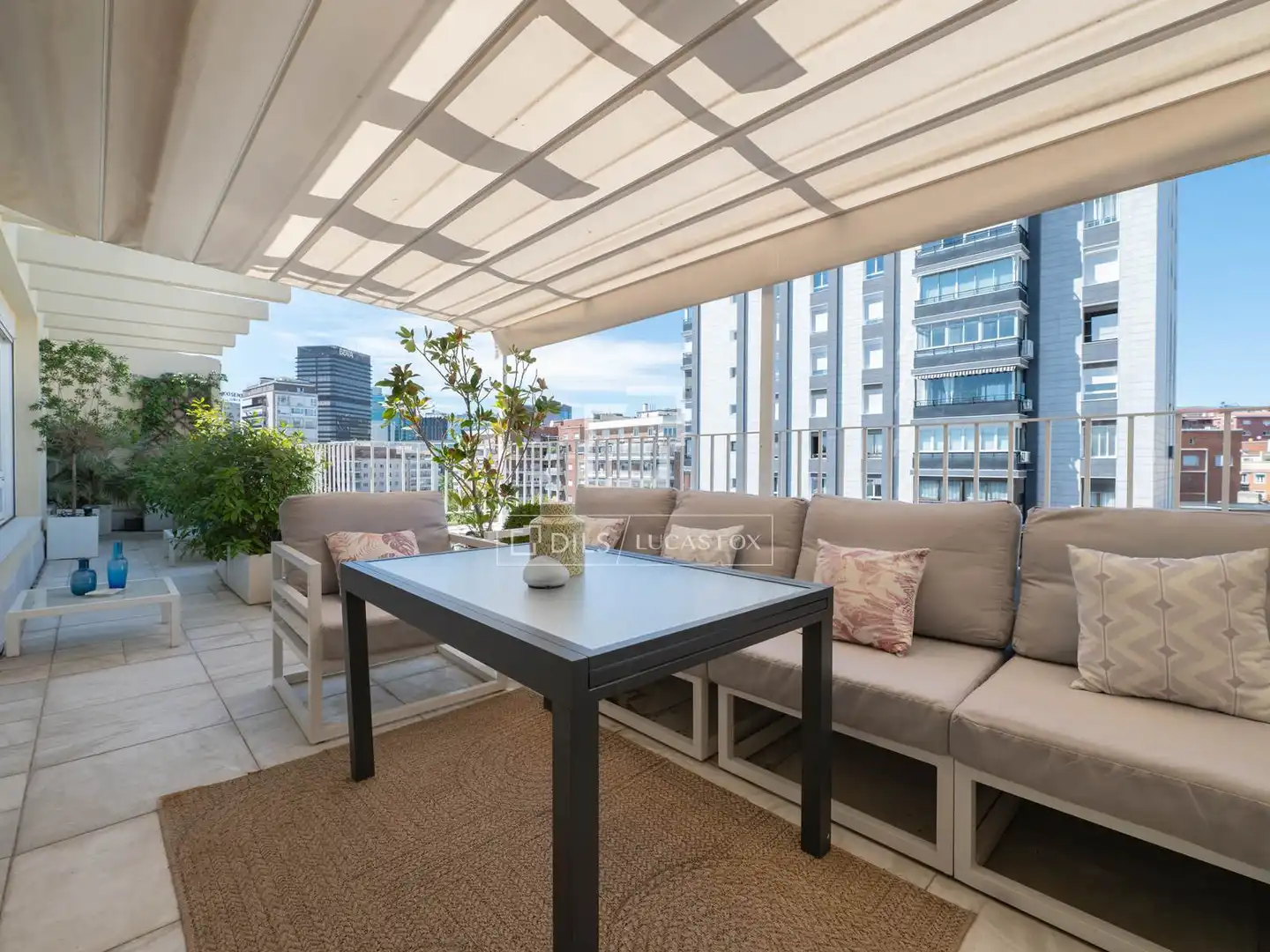 Penthouse with lift for sale in Chamartín, imagen 2