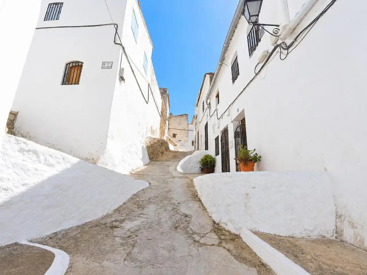 Vista exterior de Casa o xalet en venda en Oliva amb Terrassa