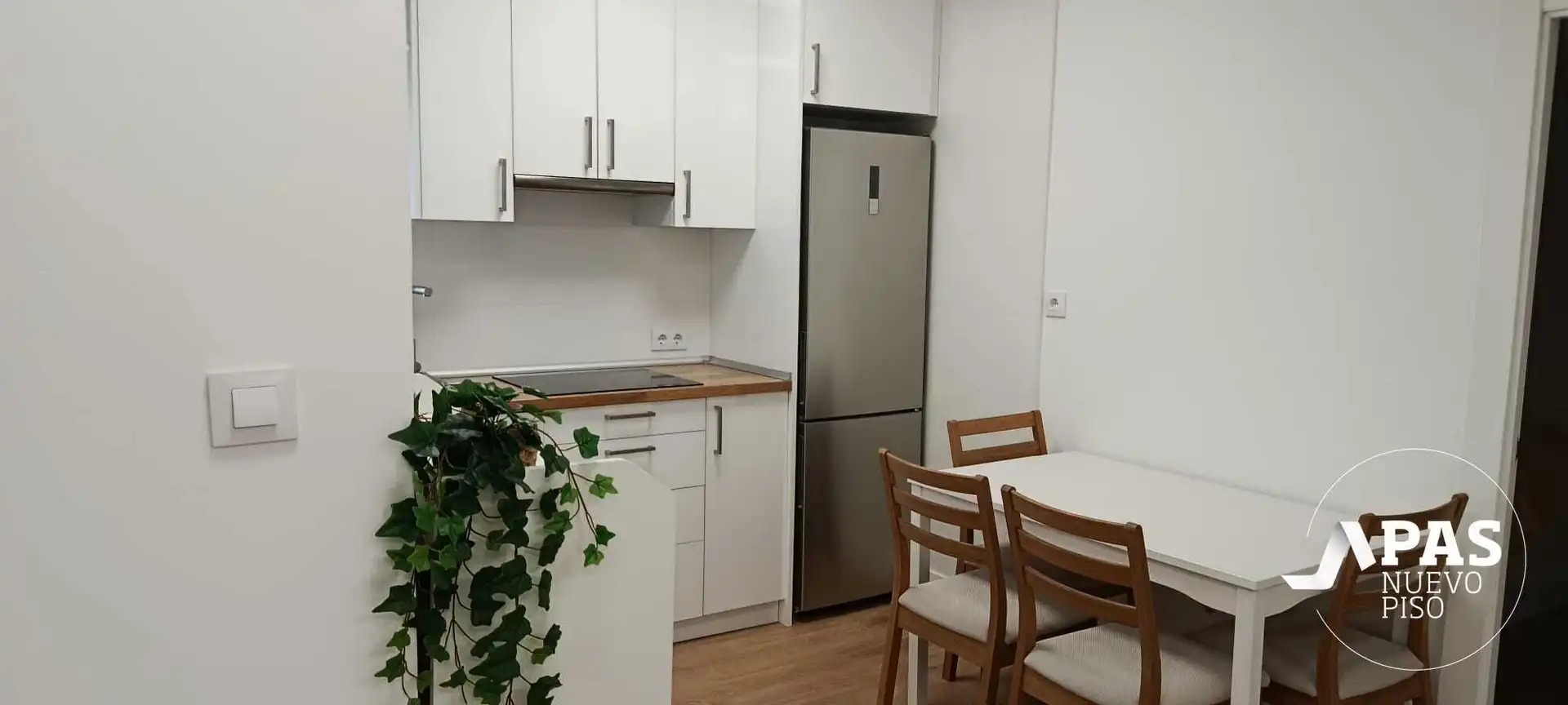 Küche von Wohnung zur Miete in Santander mit Heizung, Ofen und Waschmaschine