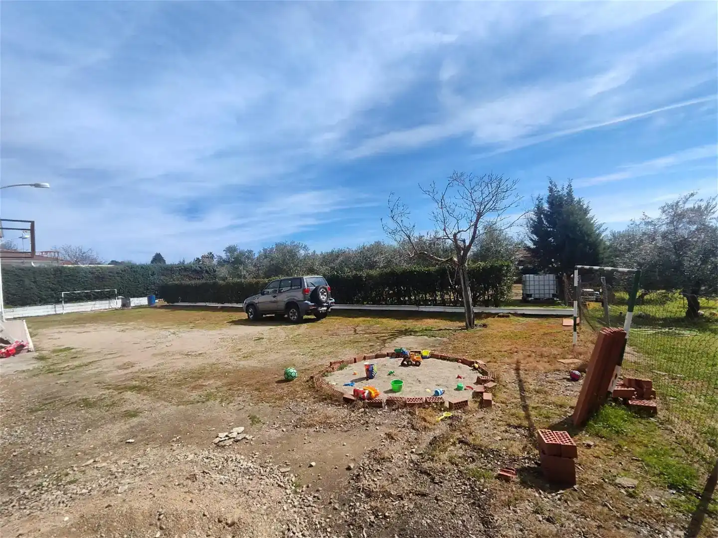 Casa o xalet en venda en Linares amb Aire condicionat i Piscina