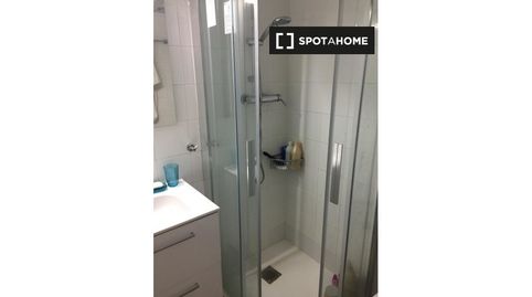 Photo 5 of Room in Ibaeta, Donostia - San Sebastián