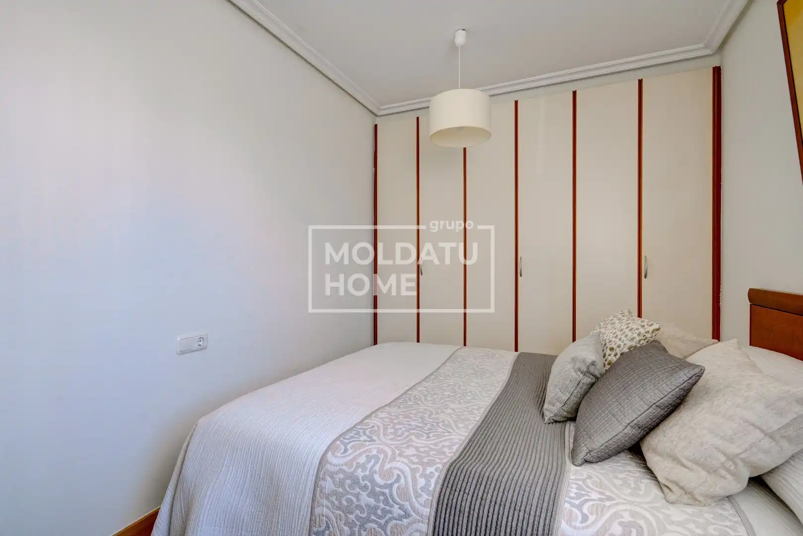 Habitación de Piso en venta en Irun  con Calefacción