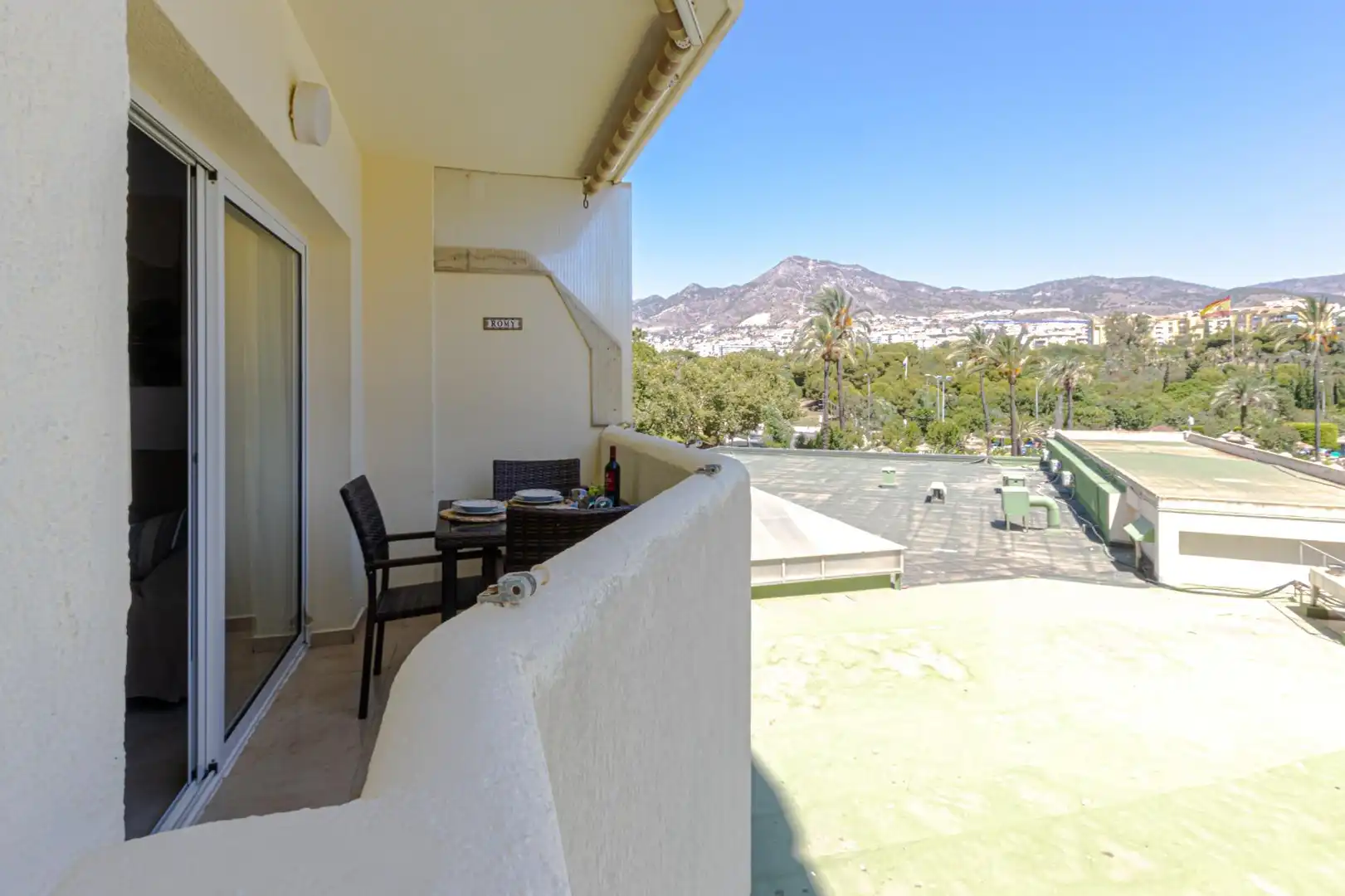 Apartamento en venta en Avenida Avenida de Rocío Jurado, Parque de la Paloma