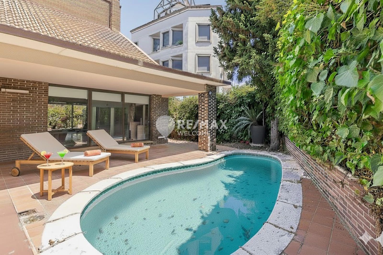 Jardí de Casa adosada en venda en  Madrid Capital amb Aire condicionat, Calefacció i Terrassa