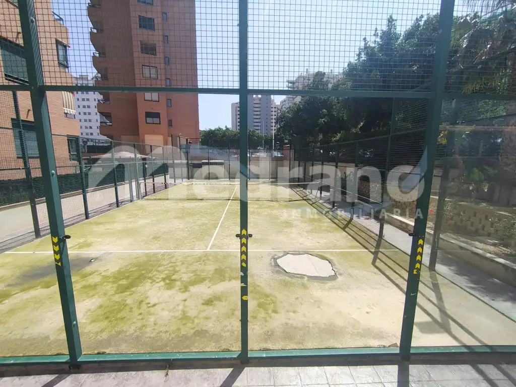 Parking de Piso en venta en Villajoyosa / La Vila Joiosa con Aire acondicionado, Calefacción y Jardín privado