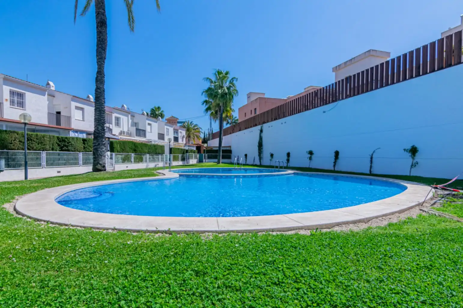 Vivienda con piscina en alquiler en L'Albir