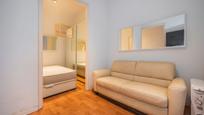 Bedroom of Flat for sale in  Madrid Capital