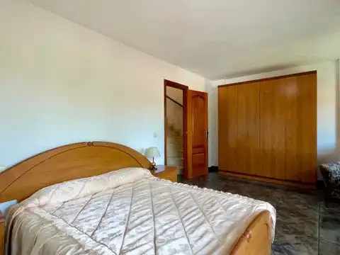 Casa aparellada amb terrassa en venda a Carrer Puigmal, imagen 83