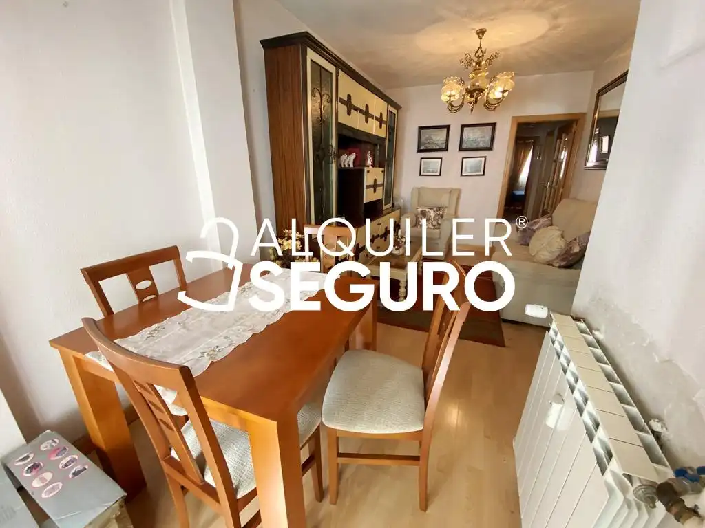 Appartamento in affitto a Lucano