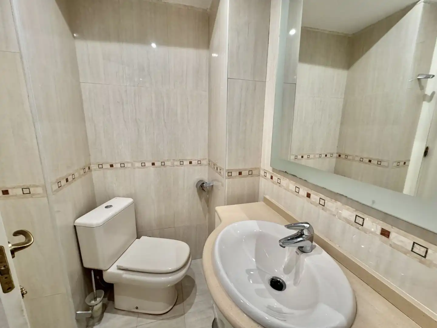 Baño de Apartamento en venta en Torremolinos con Aire acondicionado, Calefacción y Trastero