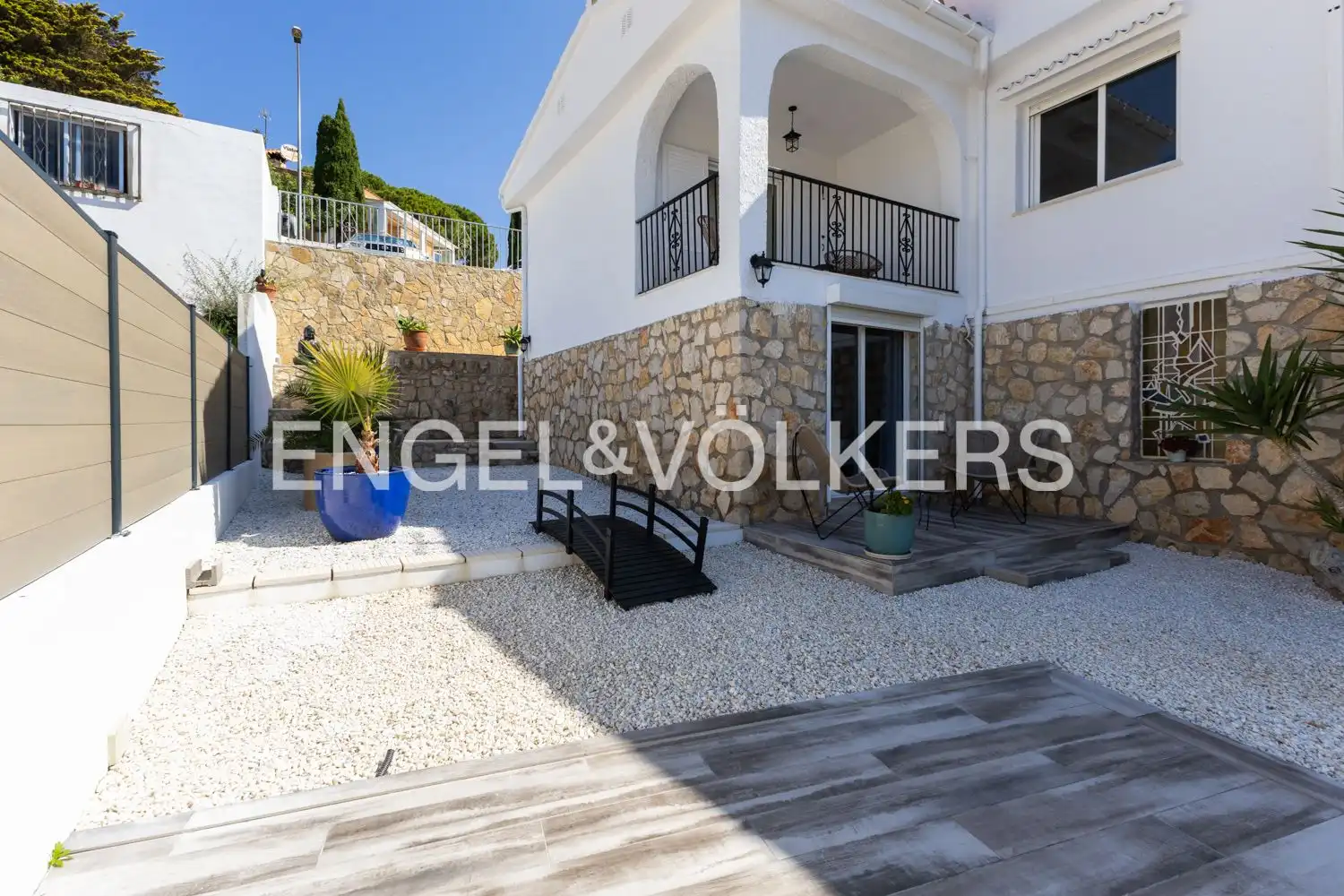Vista exterior de Casa o chalet en venta en Peñíscola / Peníscola con Aire acondicionado, Calefacción y Jardín privado