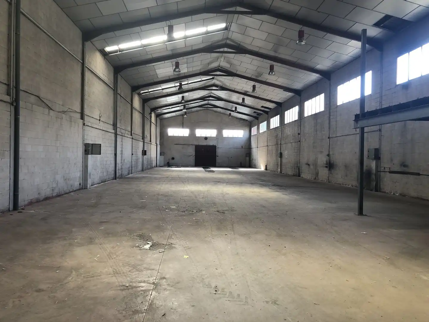 Fabrikhallen zur Miete in Segovia