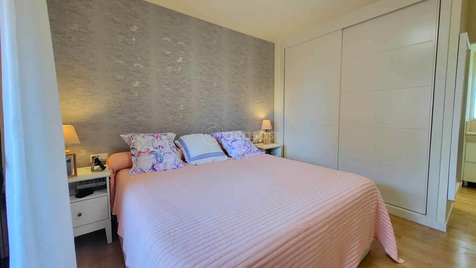 Bedroom of Flat for sale in Benalmádena  with Air Conditioner, Terrace and Furnished