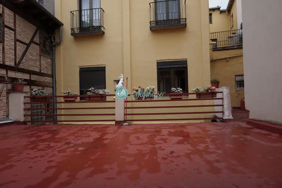 Piso en venta en Segovia con Calefacción, Parquet y Terraza