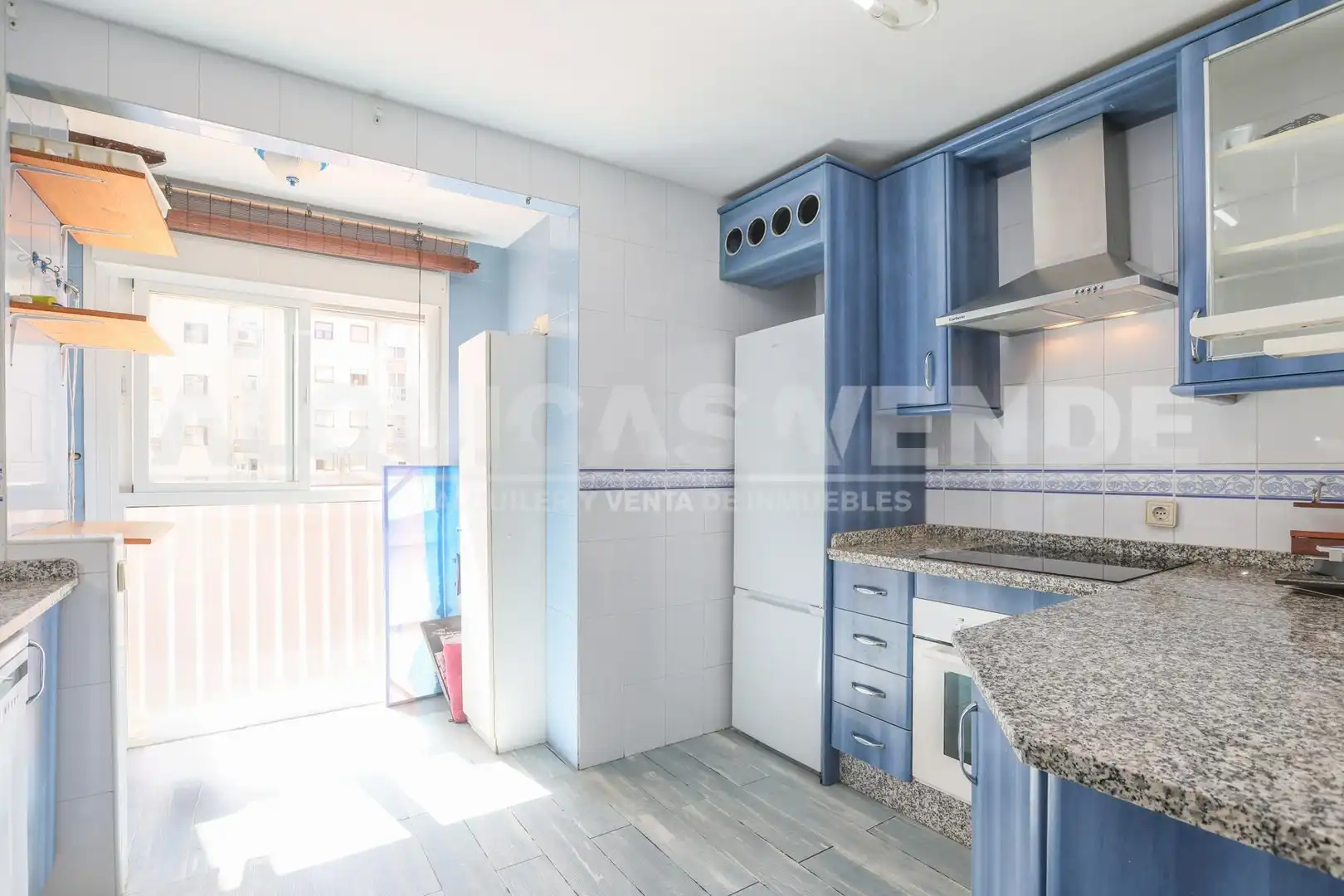 Flat with terrace for sale in Este - Alcosa- Torreblanca, imagen 3