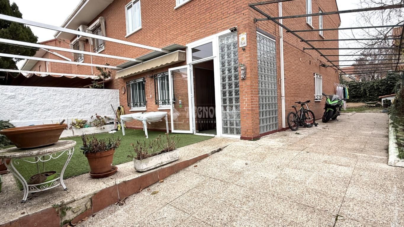 Terrassa de Casa adosada en venda en Loeches