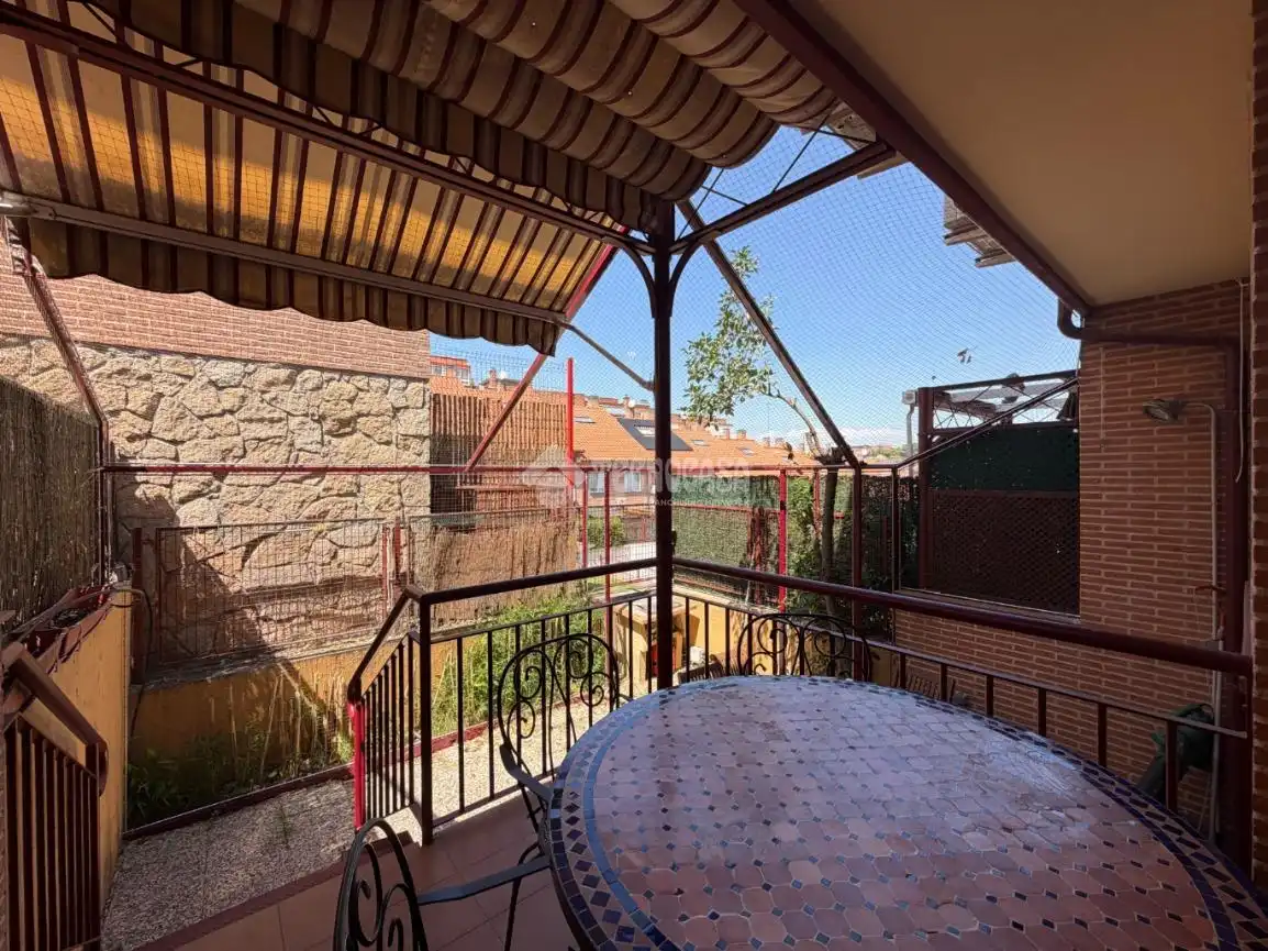 Terraza de Casa adosada de alquiler en Algete con Aire acondicionado, Calefacción y Jardín privado