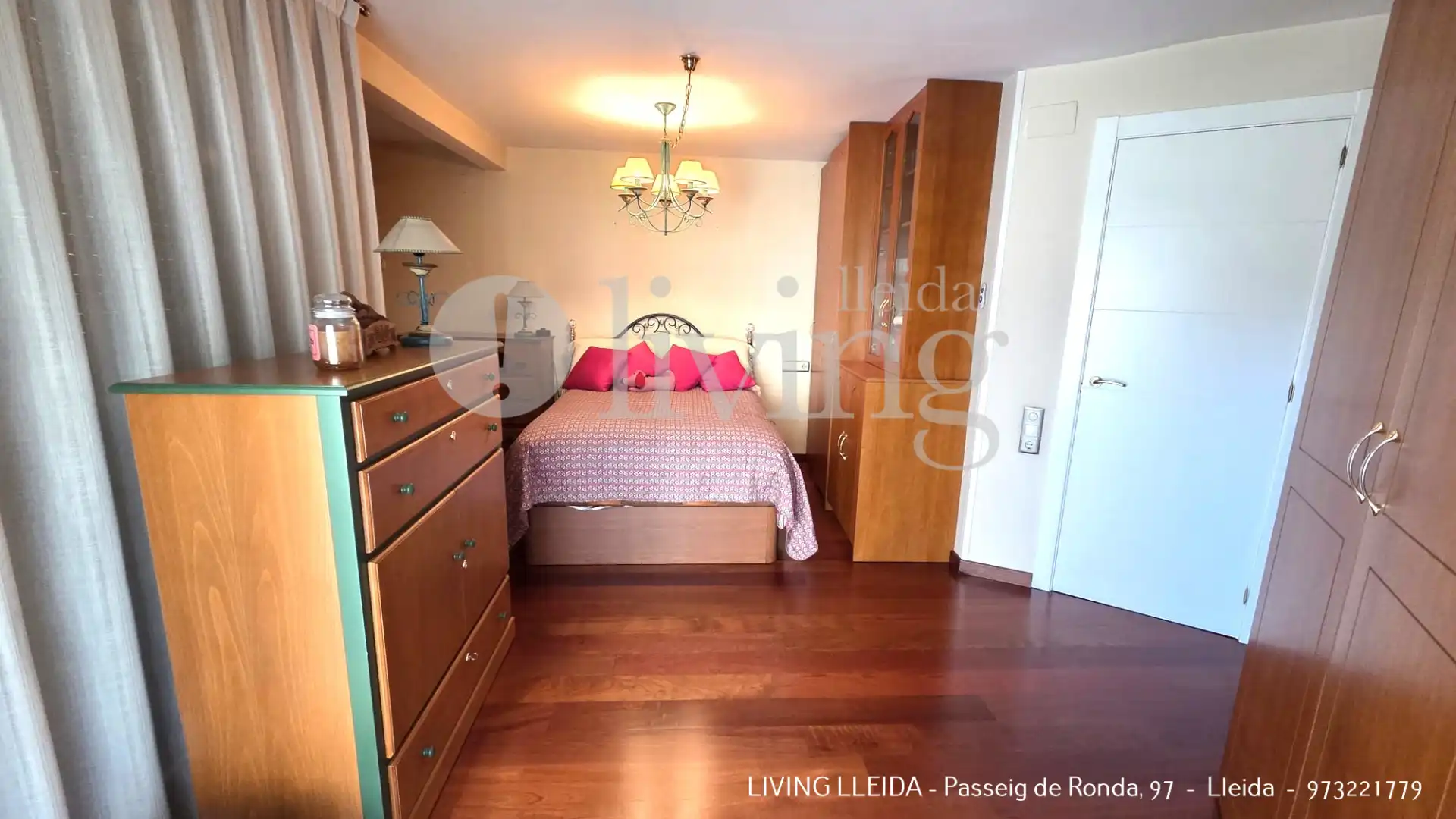 Schlafzimmer von Wohnung zum Verkauf in Lleida mit Klimaanlage, Heizung und Parkett
