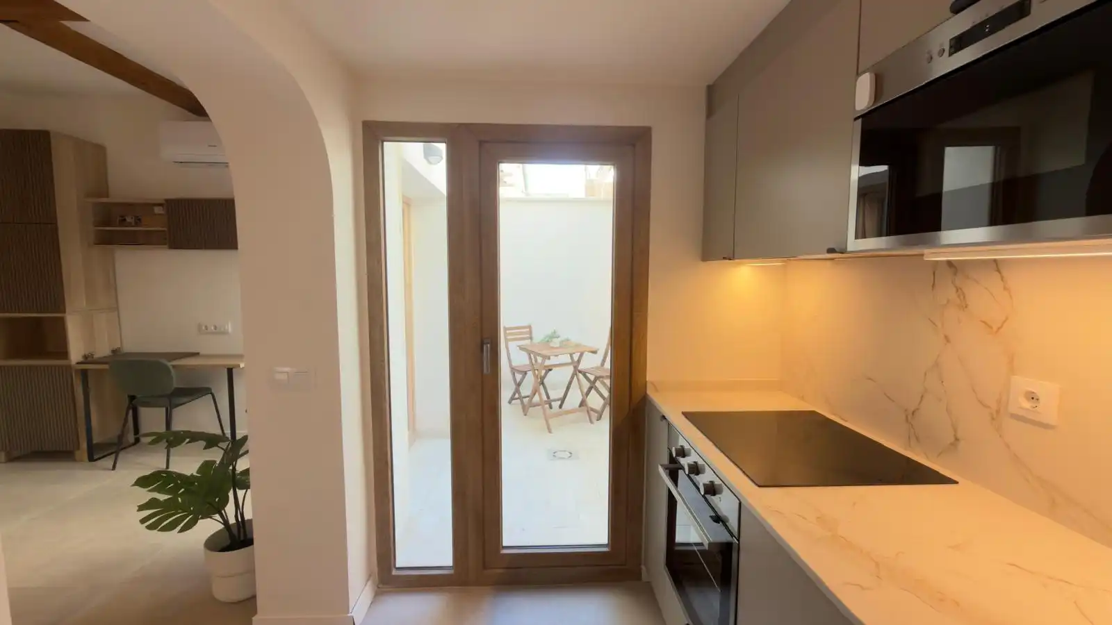 Kitchen of Houses for sale in Alaquàs  with Air Conditioner, Terrace and Furnished