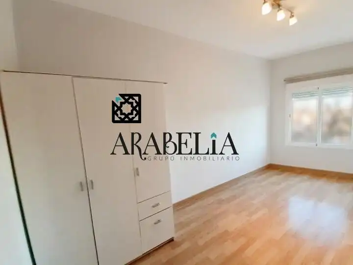 Bedroom of Flat for sale in Córdoba  with Air Conditioner