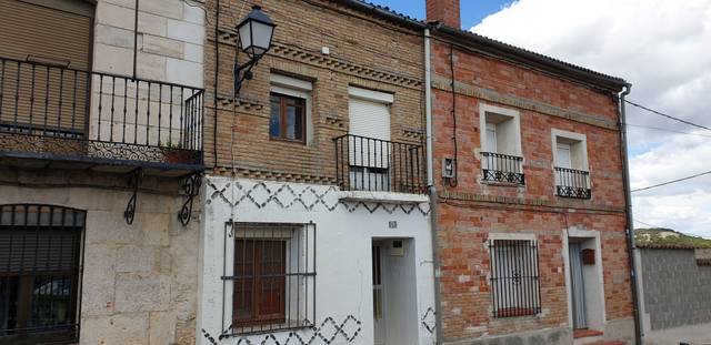 Casa adosada en Venta en Calle Santa Maria en Esguevillas de Esgueva