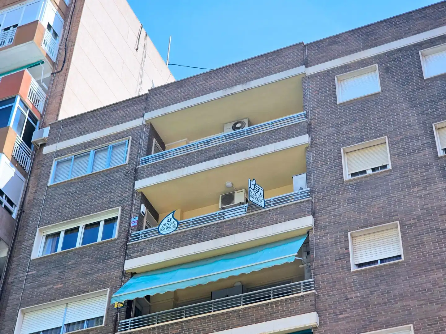 Vista exterior de Piso en venta en Cartagena