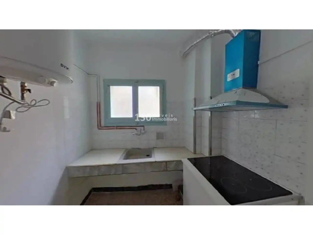 Kitchen of Flat for sale in Flix  with Balcony
